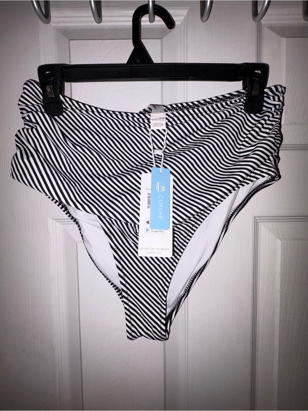 Cupshe Black & White Diagonal Stripe High-Waist Bikini Bottoms